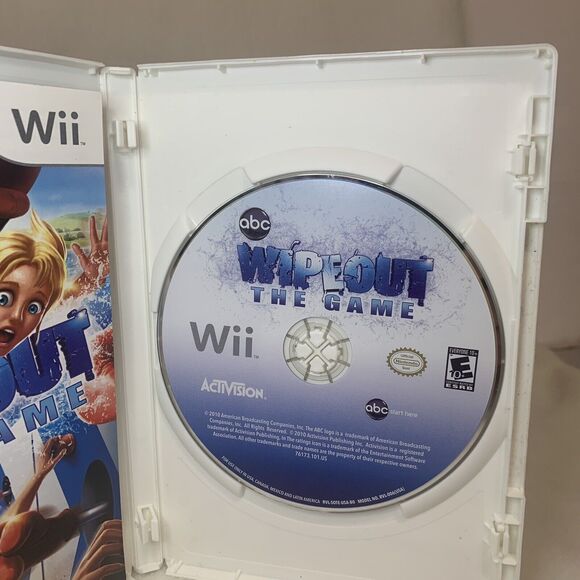 Wipeout: The Game (Nintendo Wii, 2010) CIB COMPLETE TESTED WORKS‎ - Picture 3 of 6